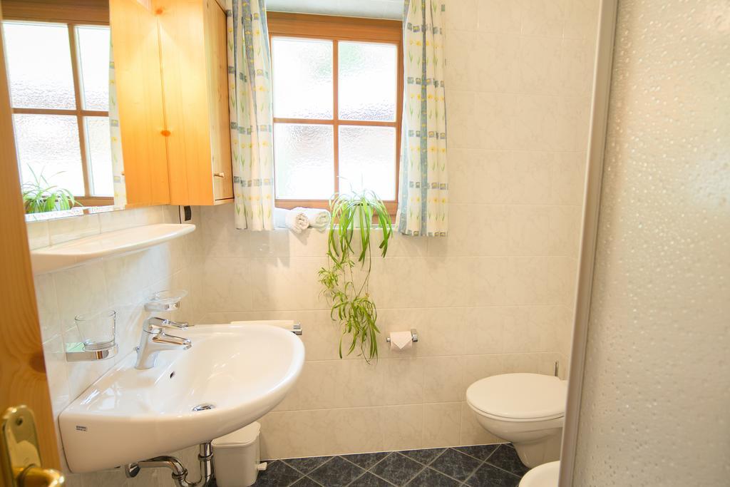 Baerntalerhof Villa Falzes Ruang foto
